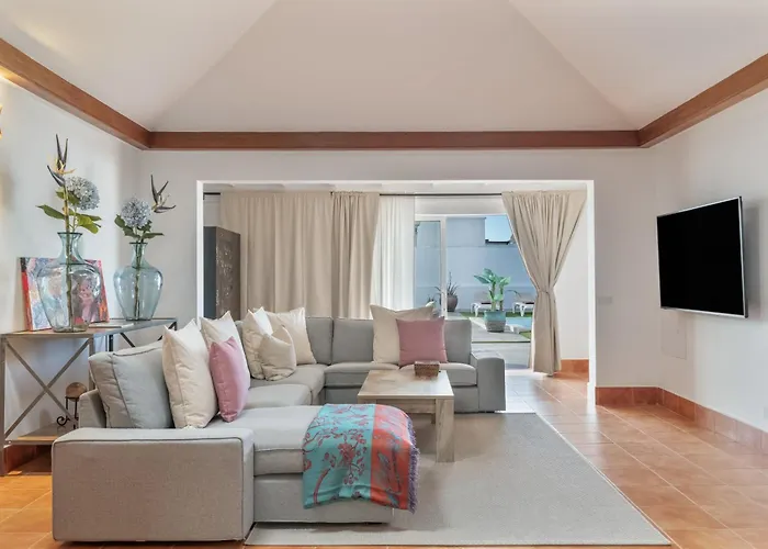 The * 플라야블랑카