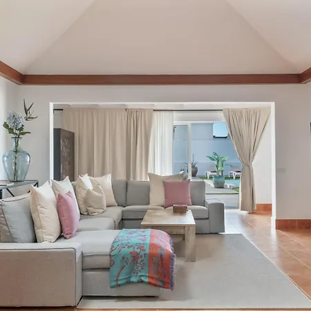 The * 普拉亚布兰卡